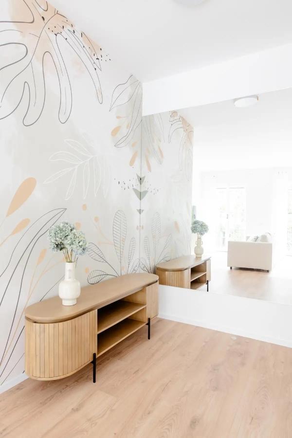 Luxury 2 Bedroom Apartament, Close To San Siro, Fiera And 10 Min Metro To Duomo Milano Esterno foto