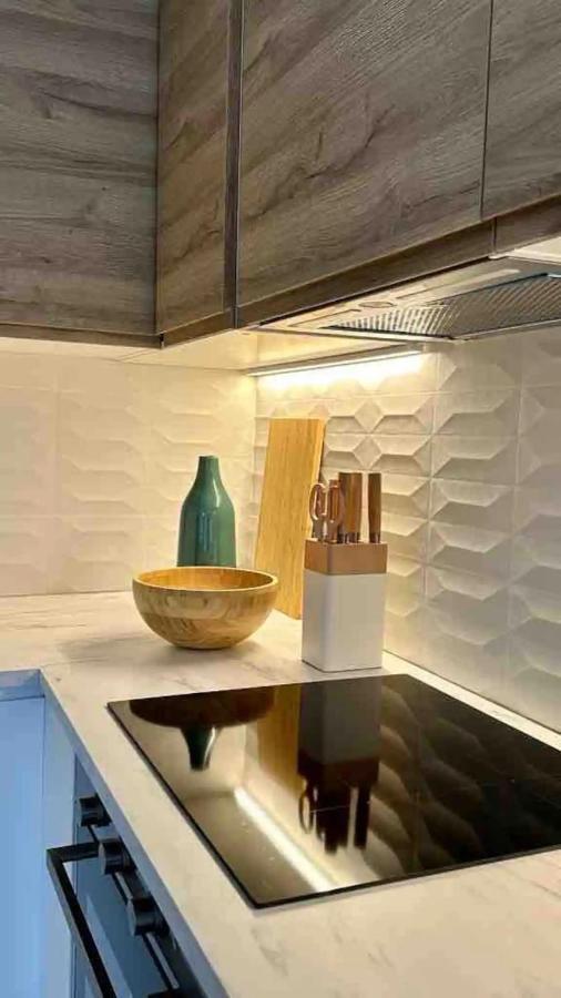 Luxury 2 Bedroom Apartament, Close To San Siro, Fiera And 10 Min Metro To Duomo Milano Esterno foto