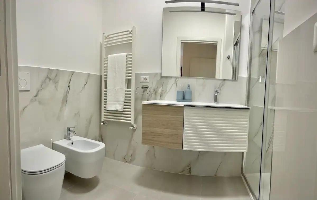 Luxury 2 Bedroom Apartament, Close To San Siro, Fiera And 10 Min Metro To Duomo Milano Esterno foto