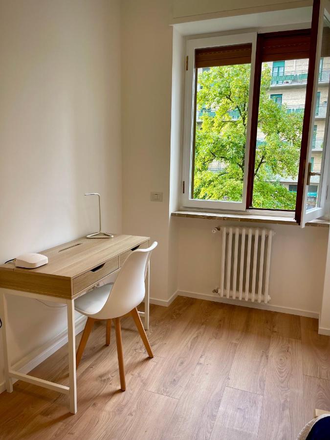 Luxury 2 Bedroom Apartament, Close To San Siro, Fiera And 10 Min Metro To Duomo Milano Esterno foto