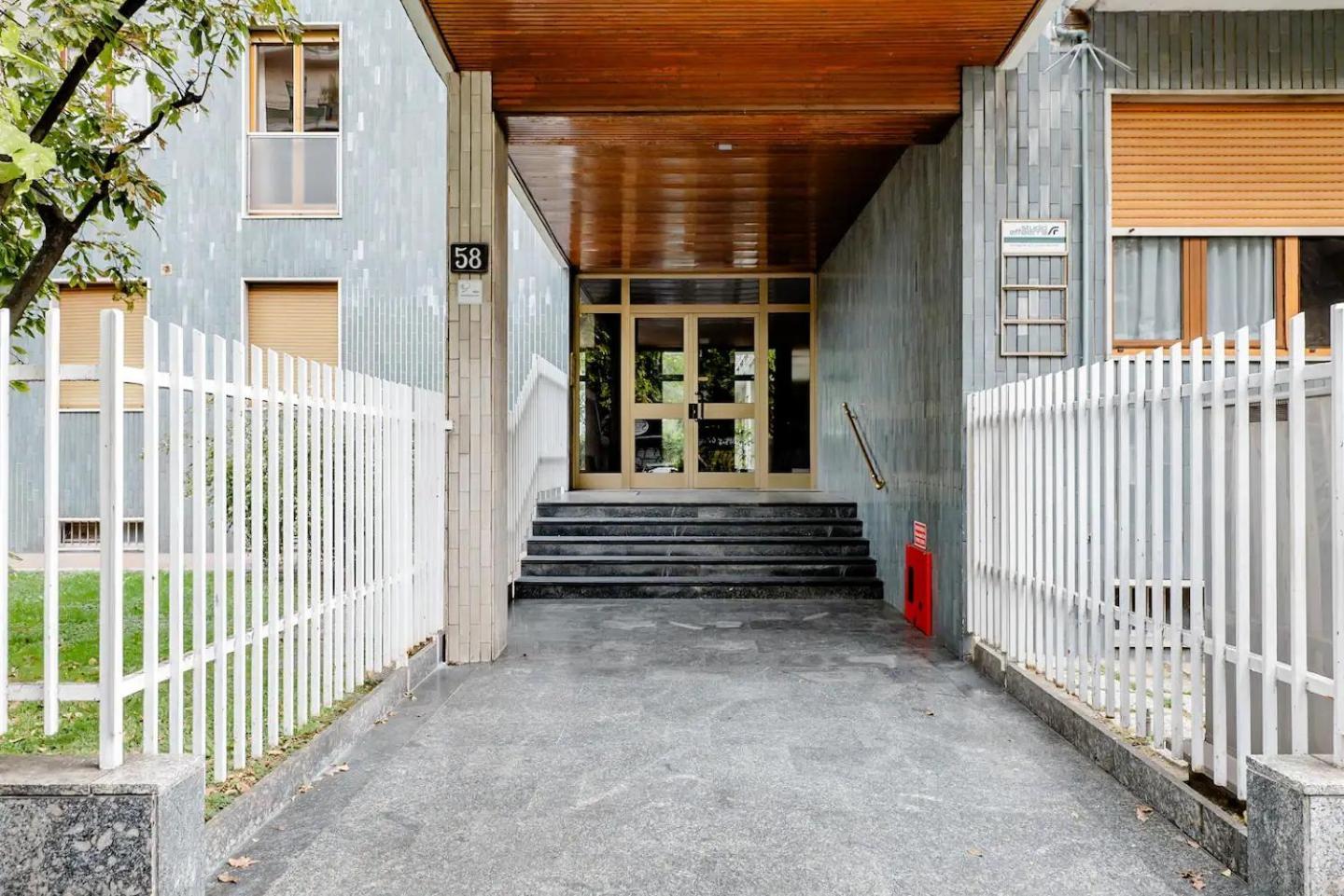 Luxury 2 Bedroom Apartament, Close To San Siro, Fiera And 10 Min Metro To Duomo Milano Esterno foto