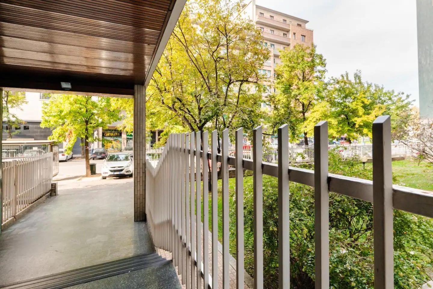 Luxury 2 Bedroom Apartament, Close To San Siro, Fiera And 10 Min Metro To Duomo Milano Esterno foto